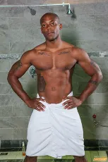 Krave Moore - Men's Shower | Picture (2)