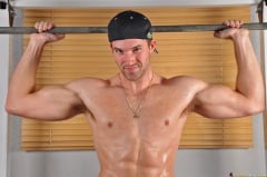Trystan Bull - Gym Tricks | Picture (16)
