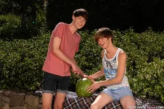 Elijah White - Melon Balls | Picture (7)