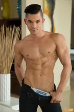 Ethan Slade - First Time Move | Picture (9)