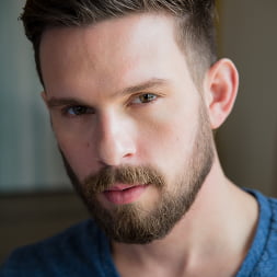 Scotty Zee Hooks Up With Casey Jacks